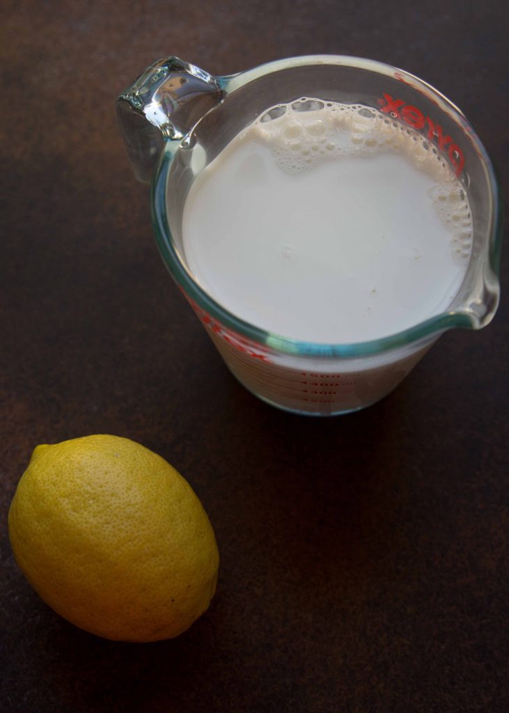 Whole milk and lemon juice are the base of making ricotta at home.